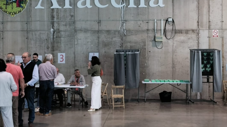 Una mesa electoral en Aracena