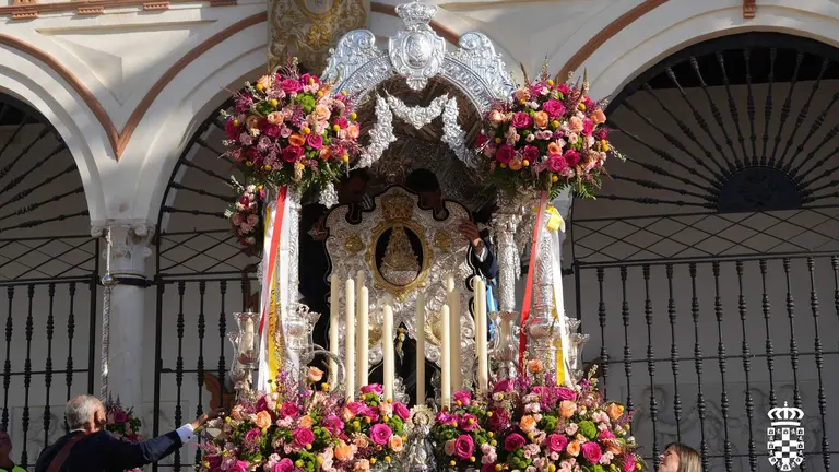 Simpecado de la Hermandad de Moguer