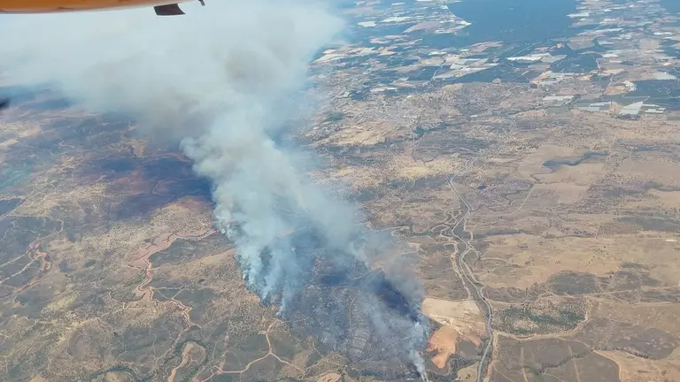 Incendio en Villanueva de los Castillejos.