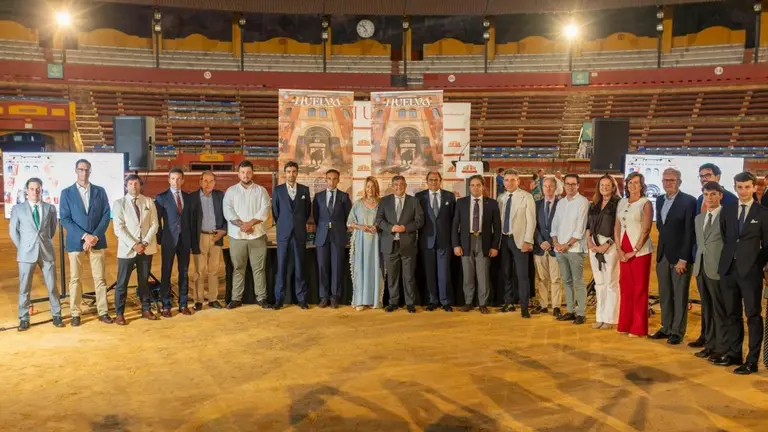Presentaci&oacute;n del Cartel Taurino de las Colombinas.