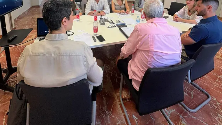 Reuni&oacute;n de VOX con los impulsores del aeropuerto.