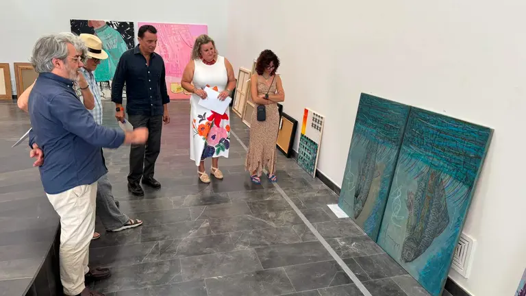 33827a66-61cd-4b64-a3d5-7e850987426b