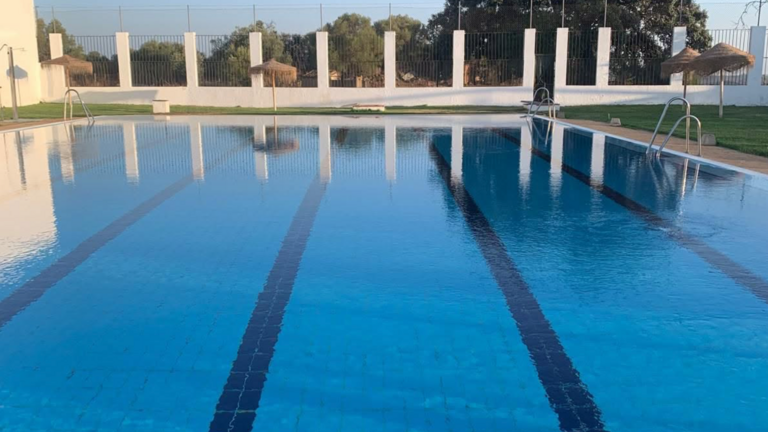 Piscina de Berrocal.