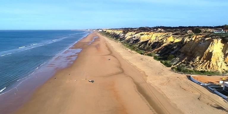 Tres playas de Huelva, entre las más grandes de España "para facilitar el distanciamiento social"