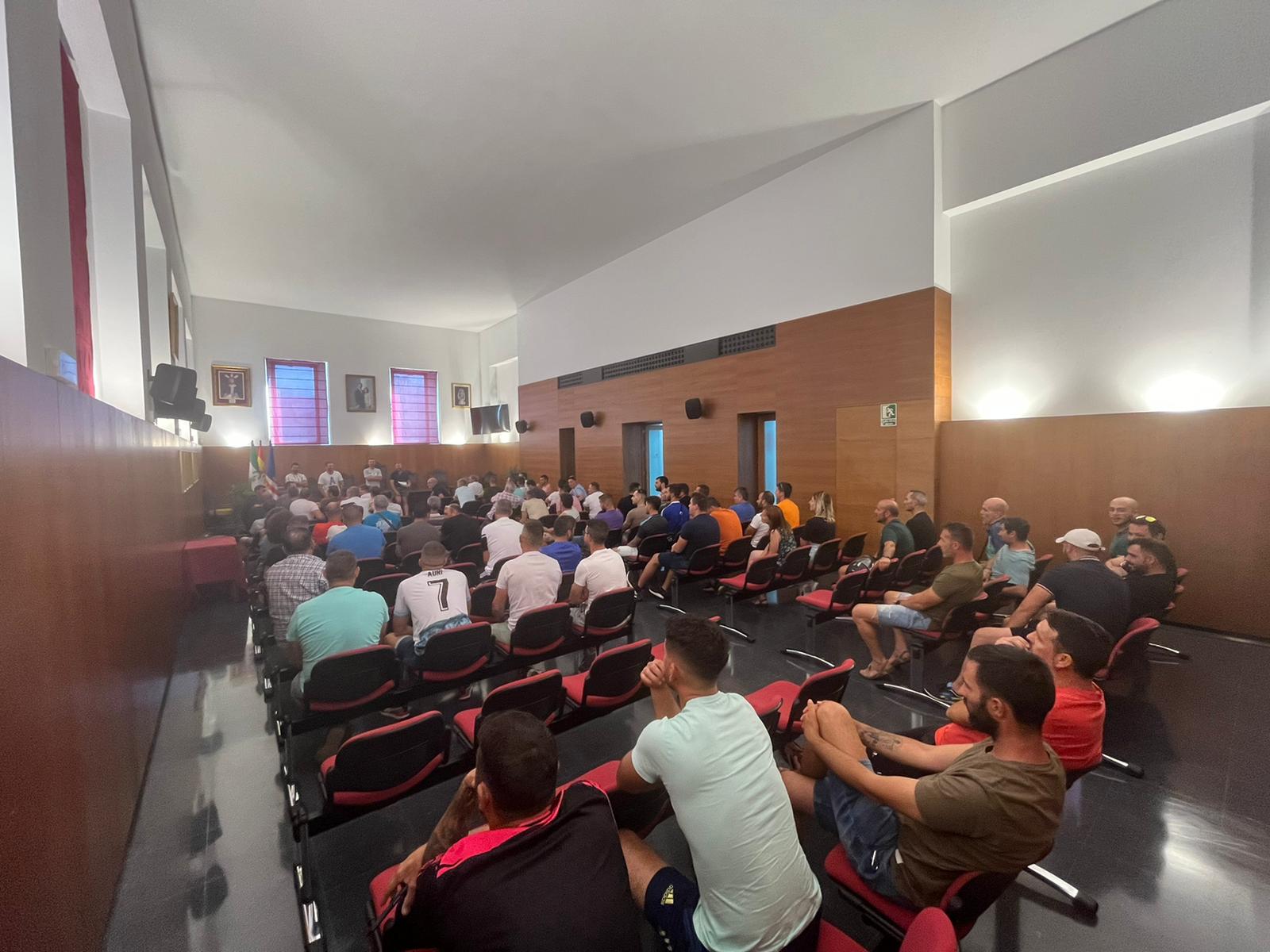 Reunión de trabajadores de la minera de Riotinto.