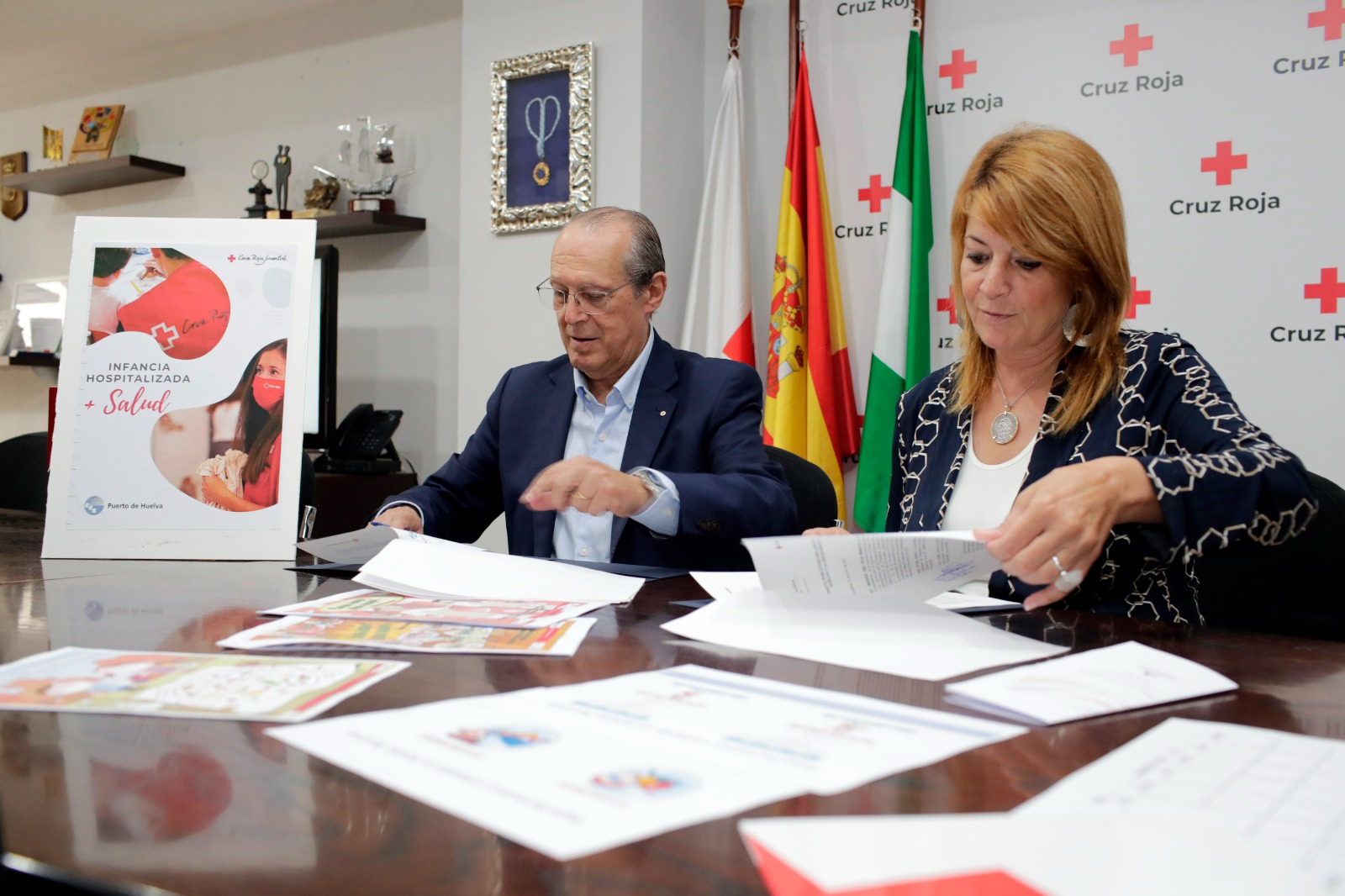 Firma del convenio entre Cruz Roja y El Puerto de Huelva