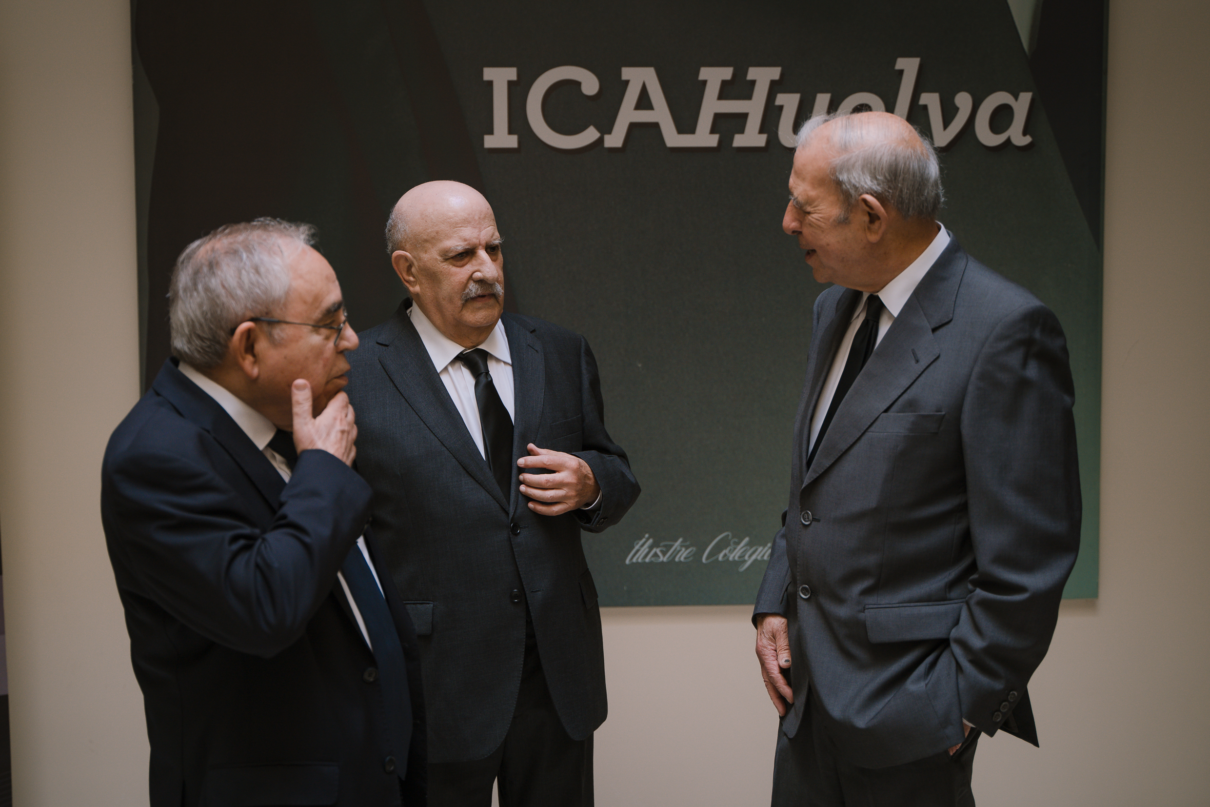 Vergel, Garrido Feria y Vizcaíno, en la reunión del ICA-Huelva.