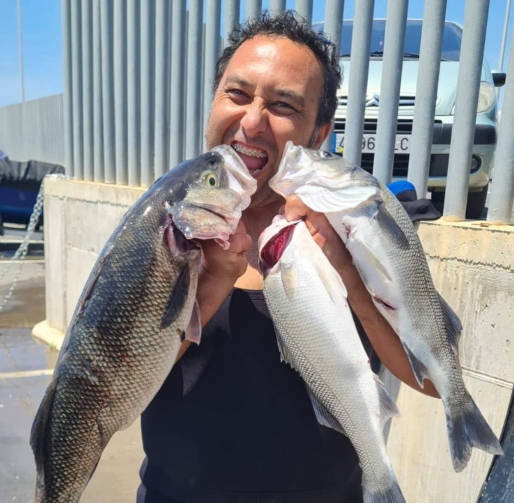 Manuel González tras un día de pesca