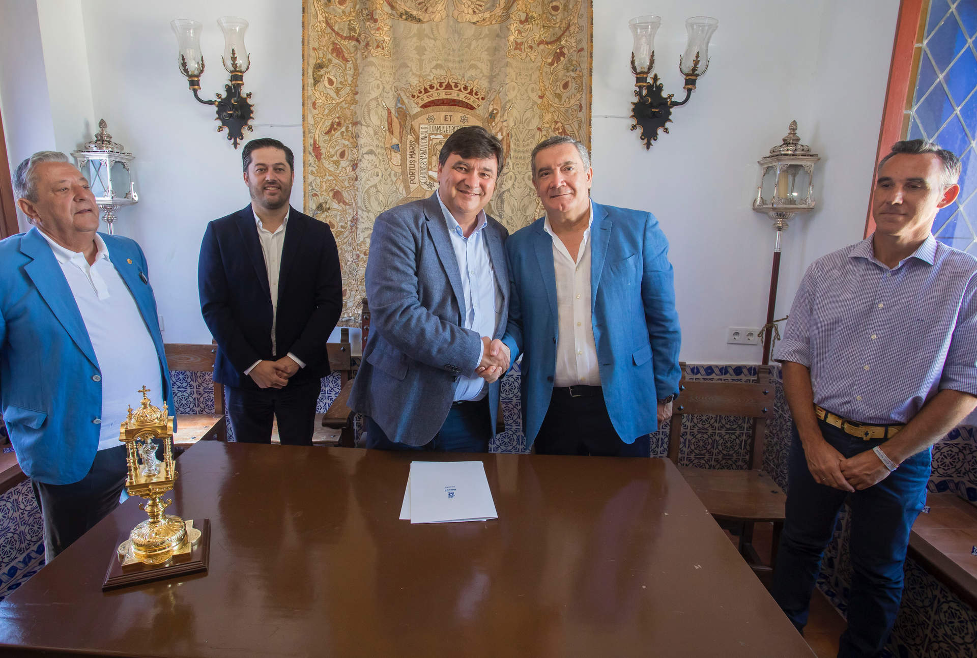 Firma Convenio El Tesoro de la Virgen de La Cinta.