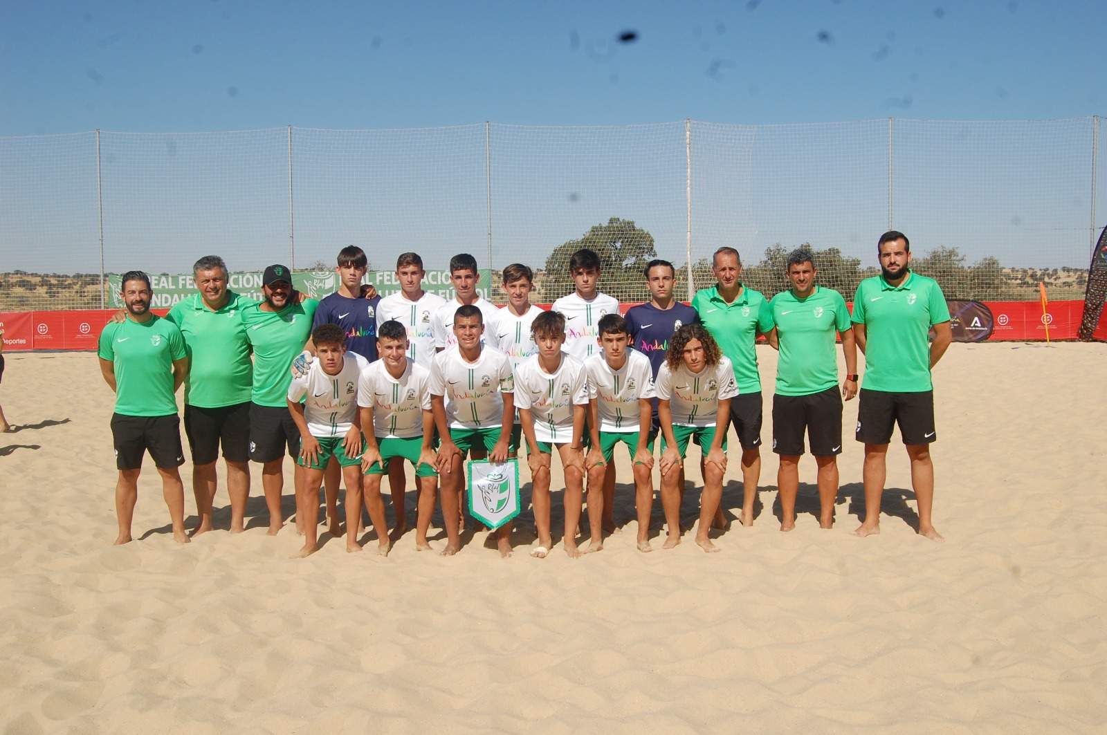 La Selección Andaluza con el equipo técnico