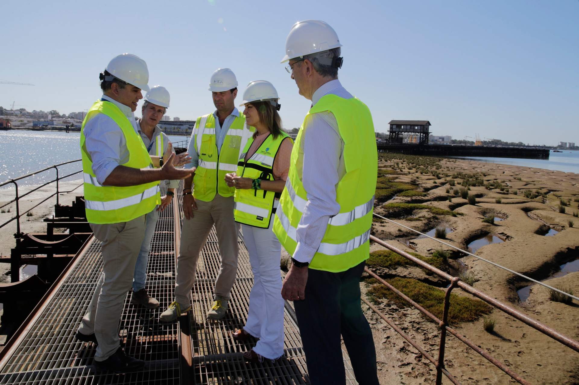 ilar Miranda visita las obras del Muelle de Tharsis.