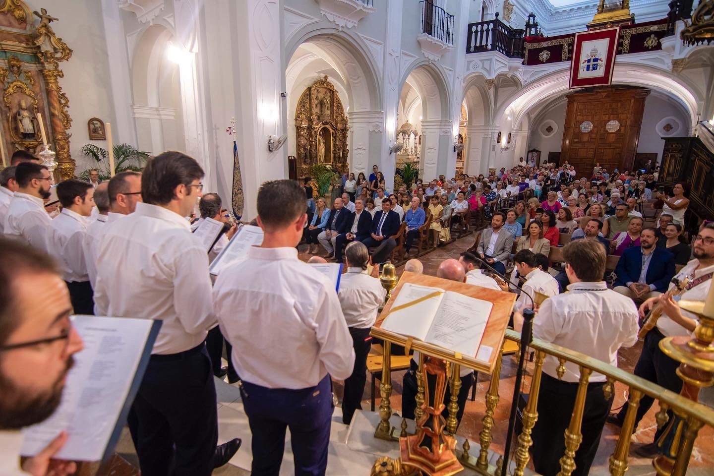 Acto cintero en la catedral de la Merced.