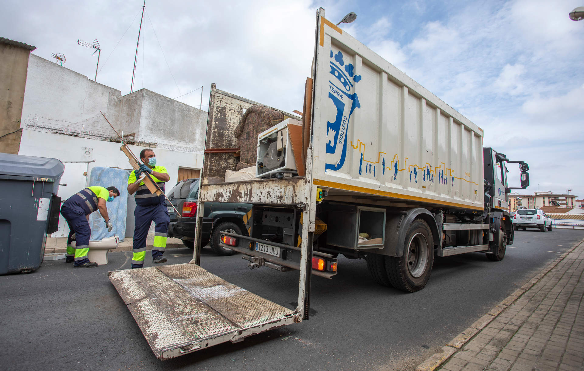 Recogida de voluminosos regulada por el Ayuntamiento.