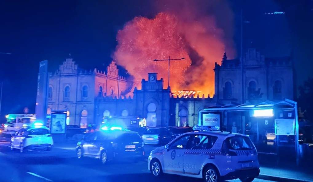 La estación de Sevilla, ardiendo.