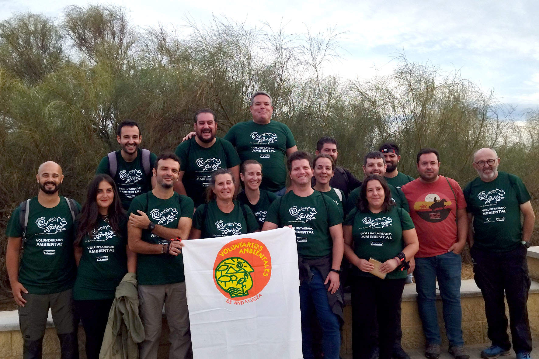 Foto de grupo de voluntariado y coordinadores