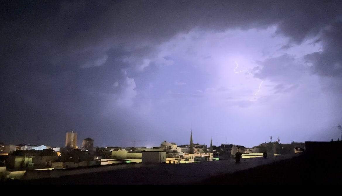El cielo, iluminado en Ayamonte.