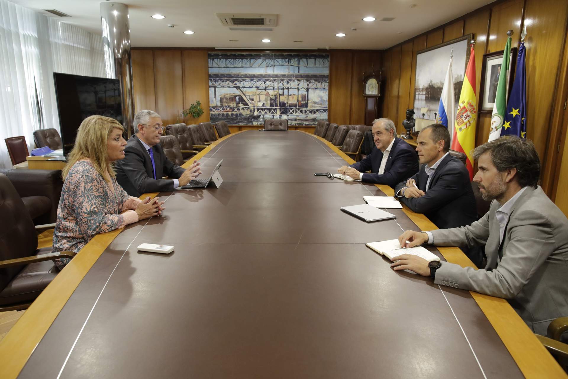 Pilar Miranda, presidenta de la APH, presidió el encuentro.