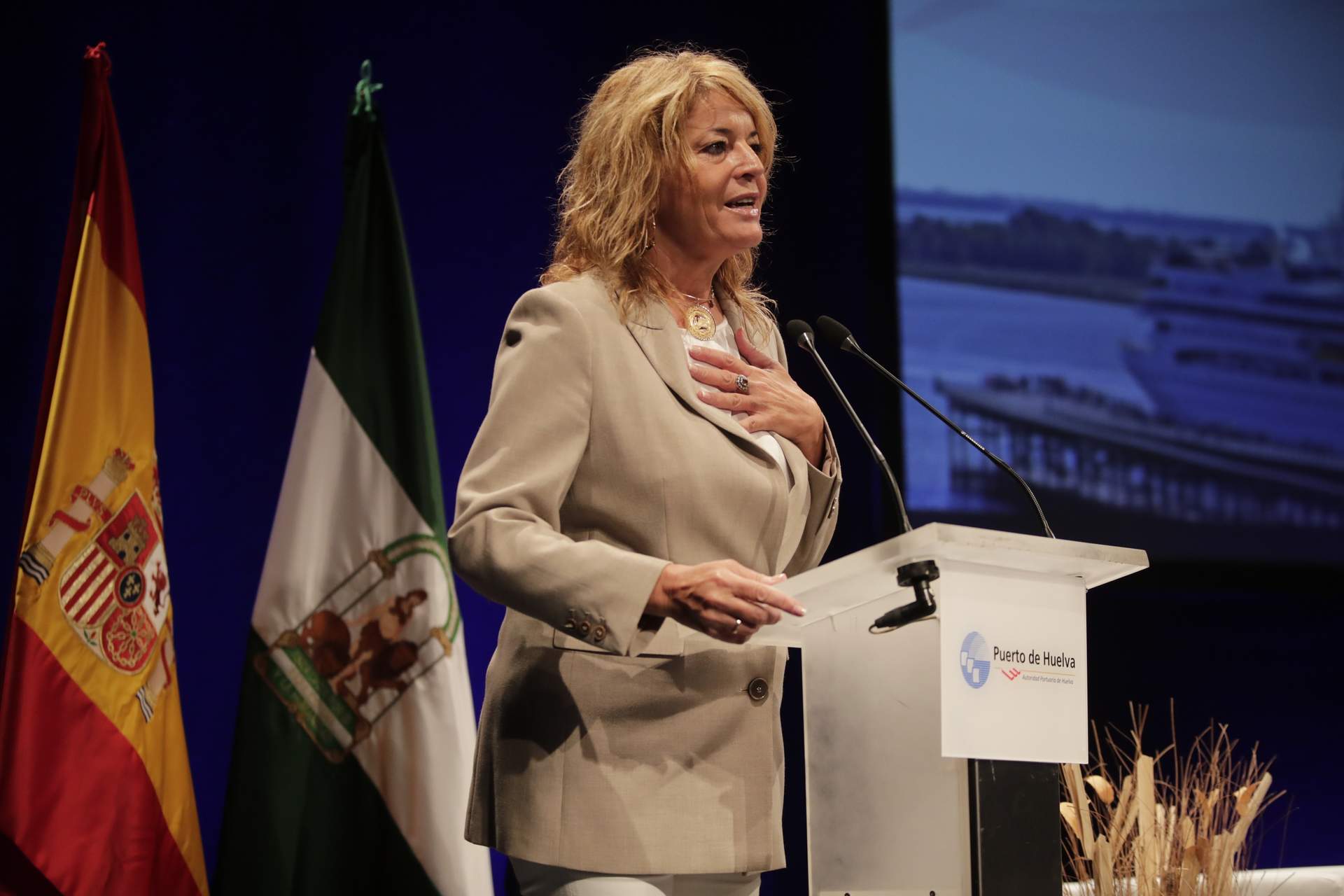 La Presidenta de la APH, Pilar Miranda, durante su intervención.