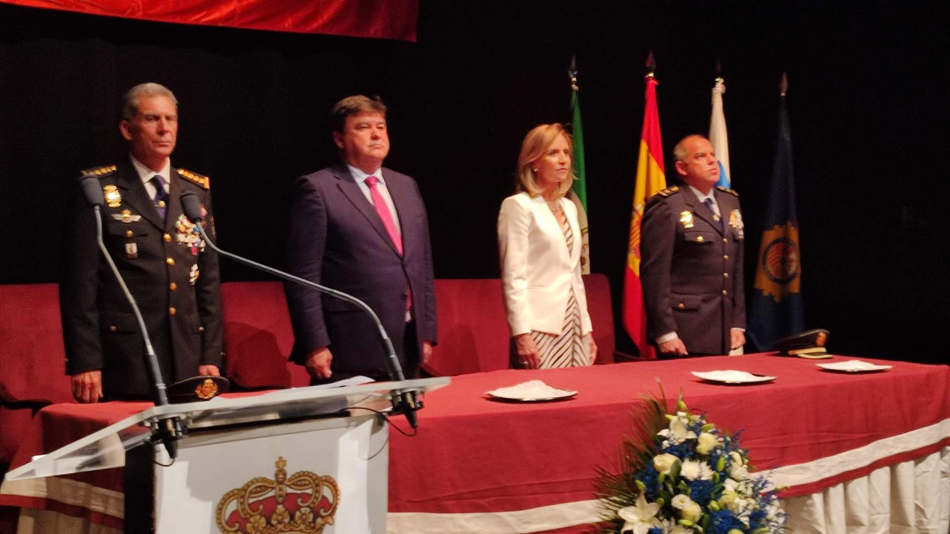 Acto en el Gran Teatro con la presencia del alcalde de Huelva