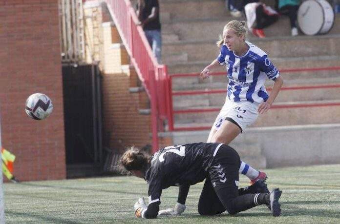 El Sporting de Huelva en acción.