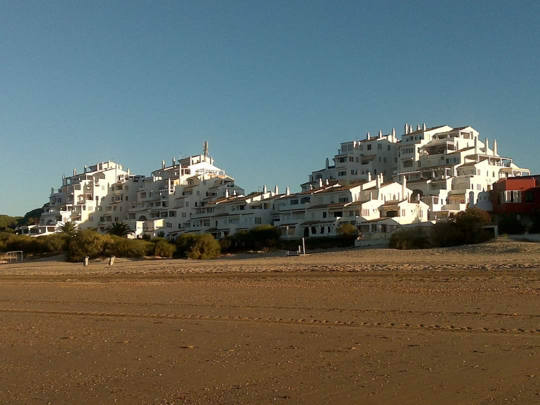 Así era hace poco más de una década la playa de El Portil