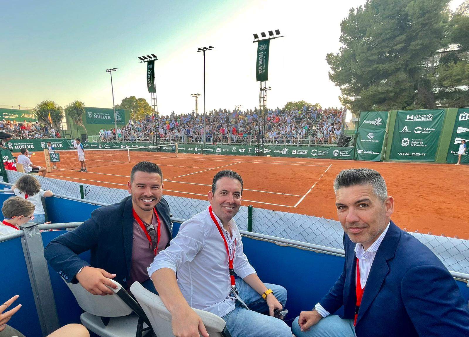 En el club de tenis