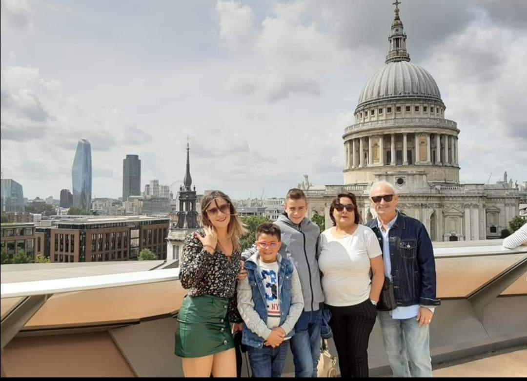 En familia