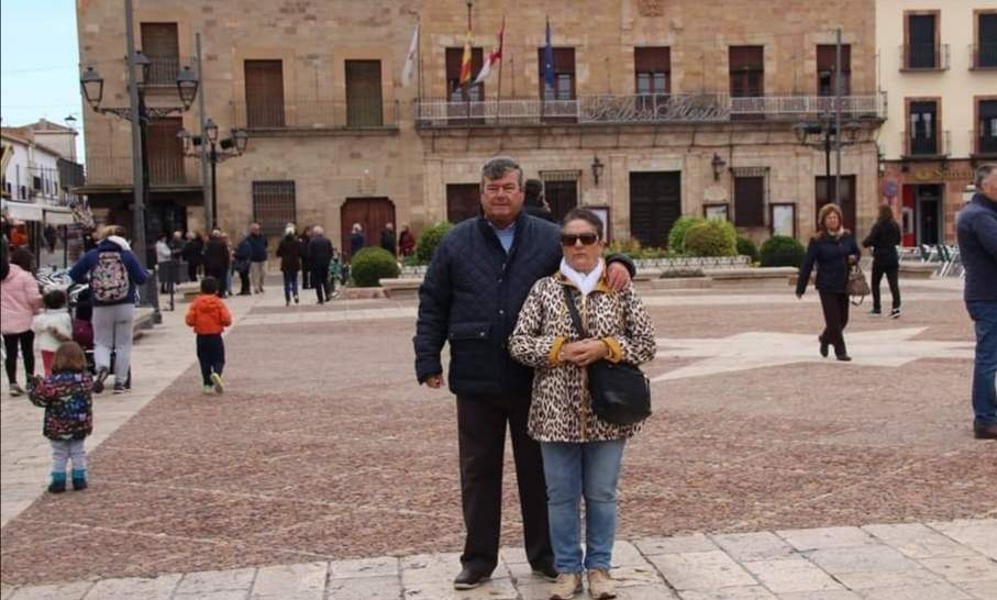 Con su esposa