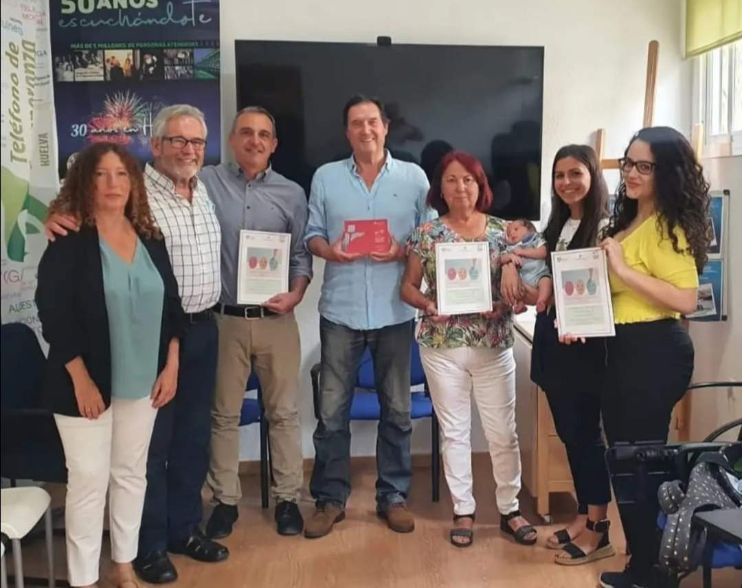 Junto a sus compañer@s