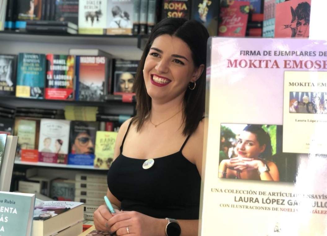 Firma de libros "Mokita Emosex"