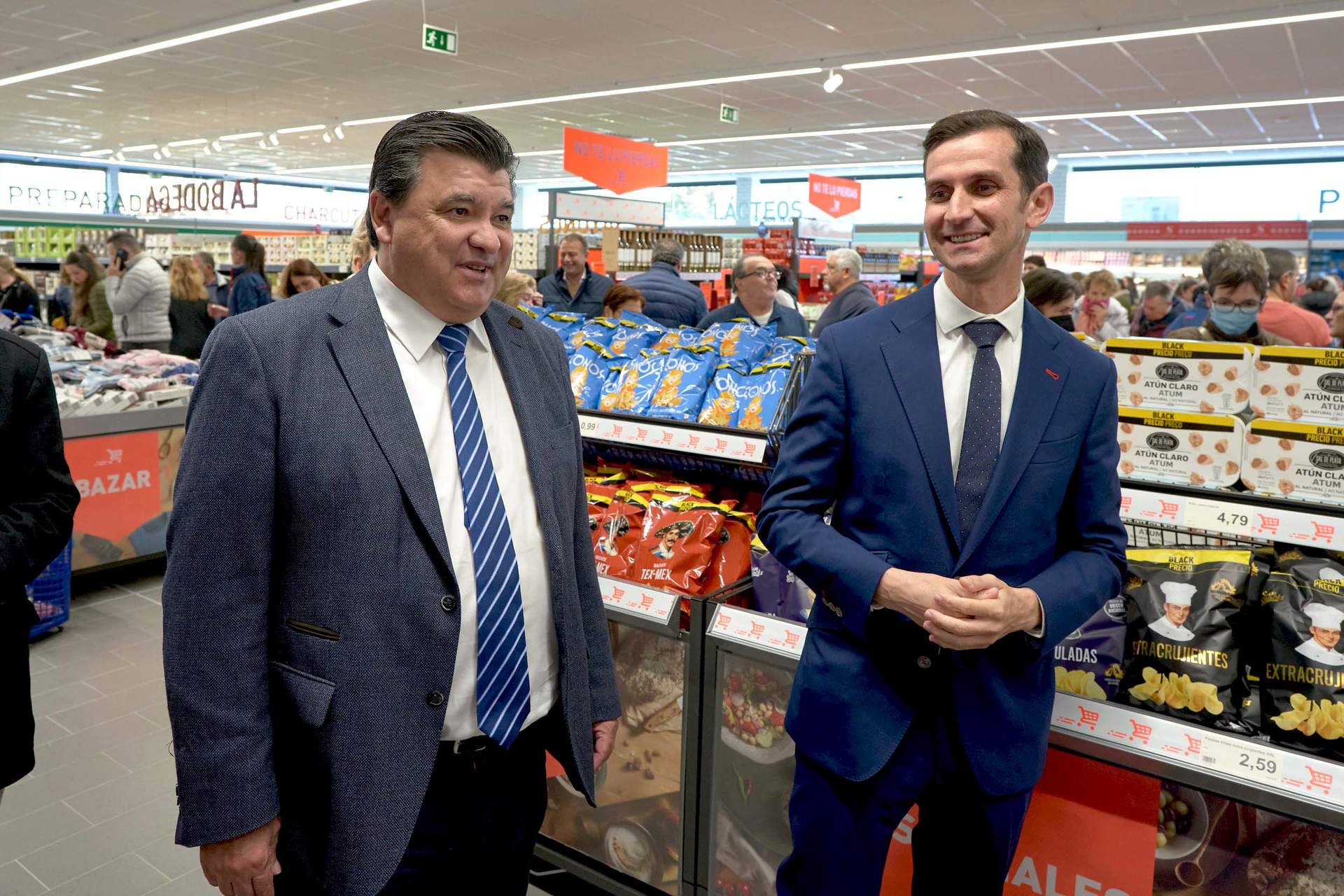 Gabriel Cruz, alcalde de Huelva, y Gerardo García, responsable de Expansión ALDI