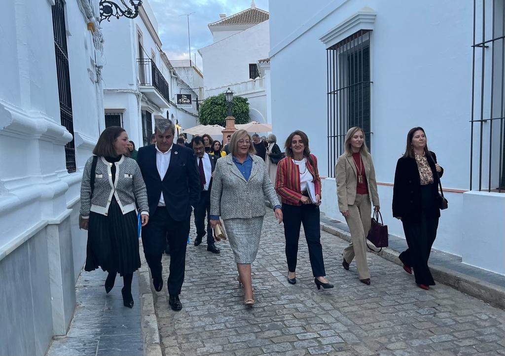 La ministra a su llegada a Almonte