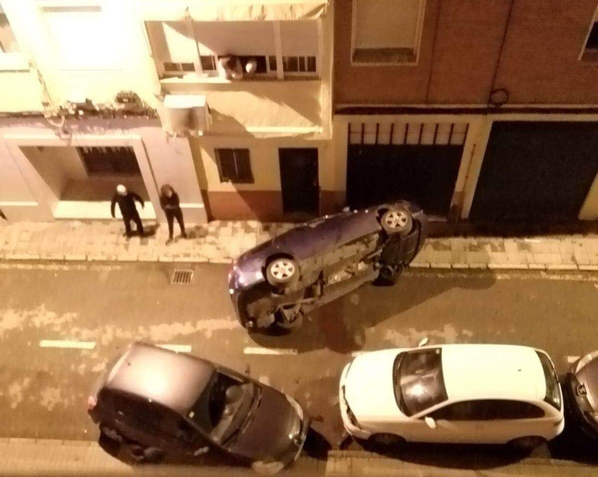 Vehículo volcado