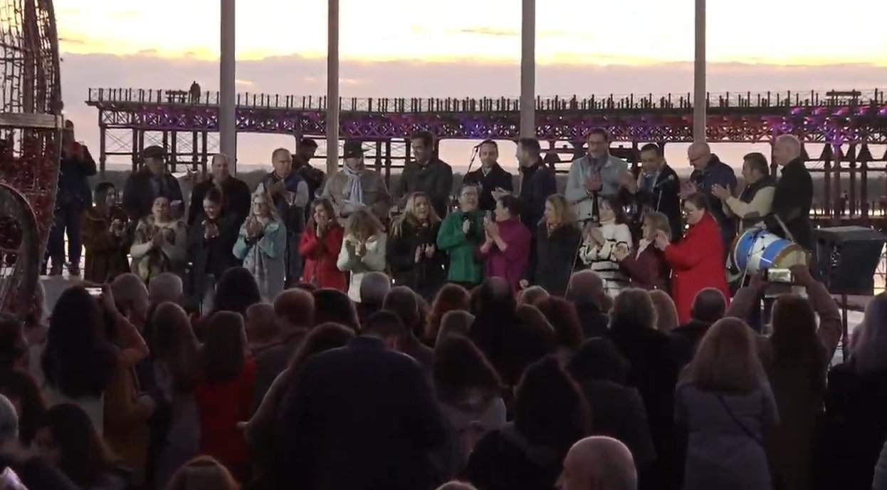 Asistentes al acto celebrado por el Puerto