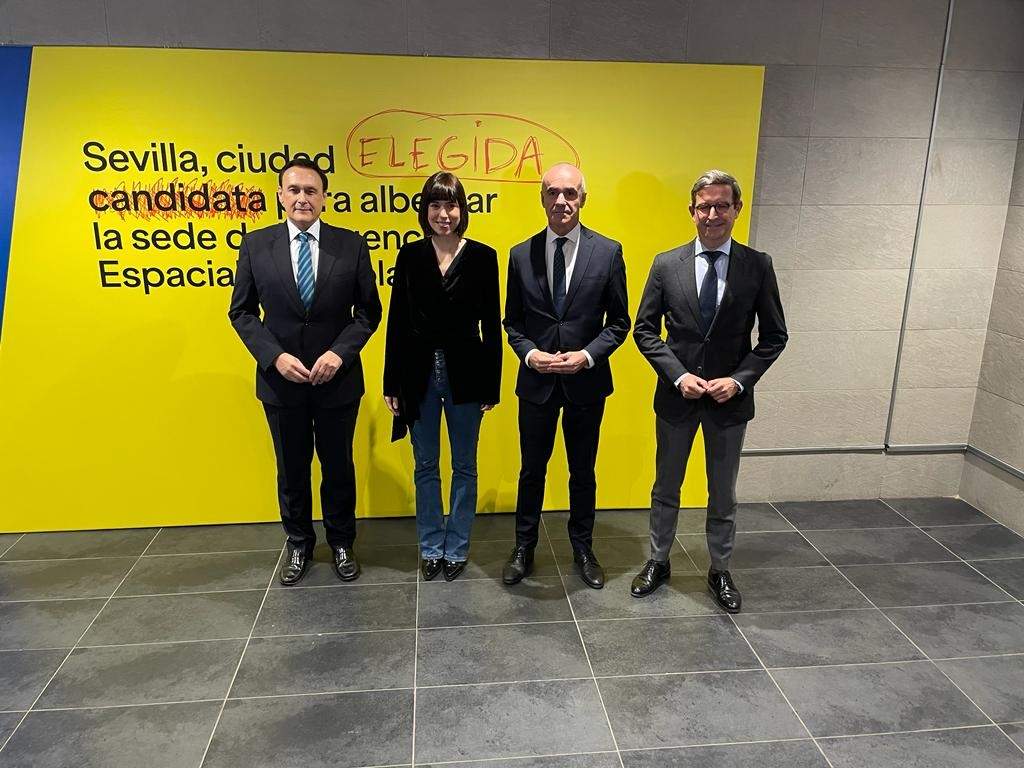 Visita CREA de los consejeros Villamandos y Paradela