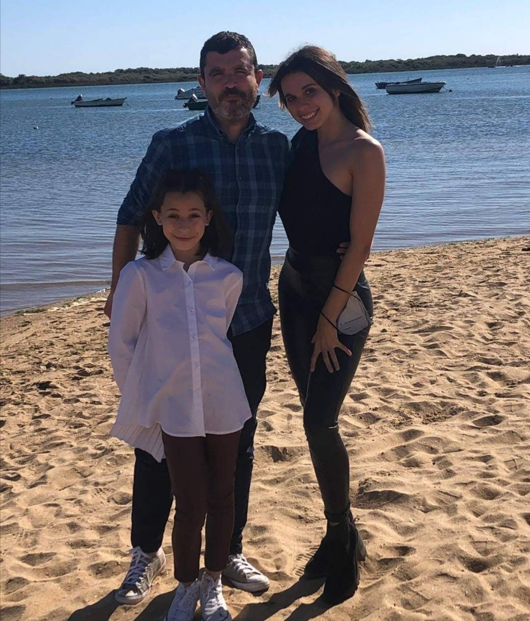 José María Ramírez y sus hijas