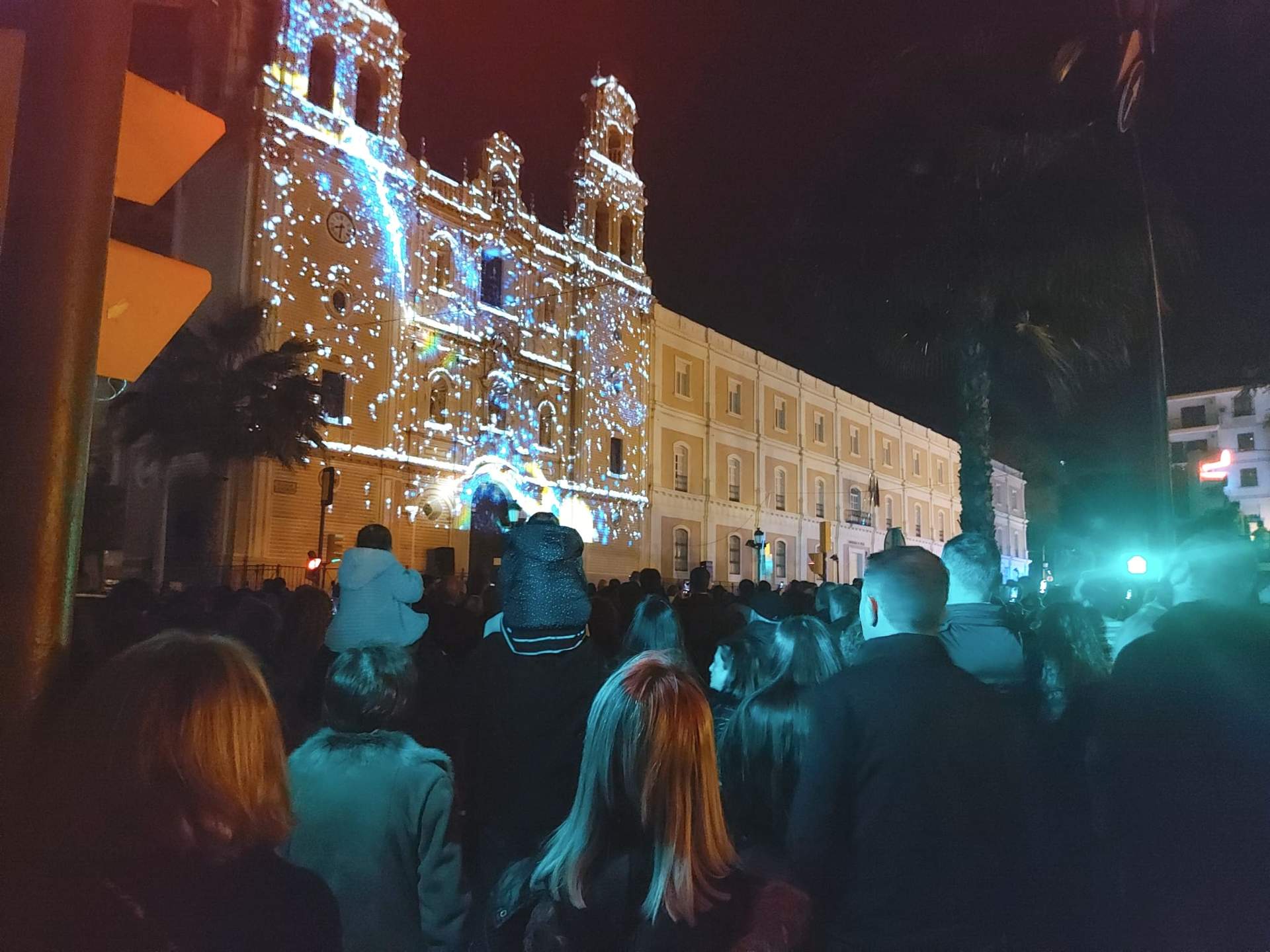 En todos los rincones había público viendo el espectáculo