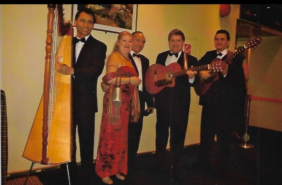 Con un grupo de amistades
