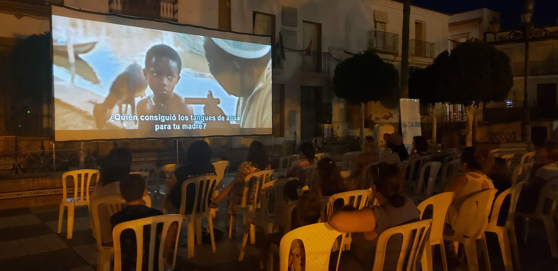 Cine_en Paterna del Campo con proyección Adu