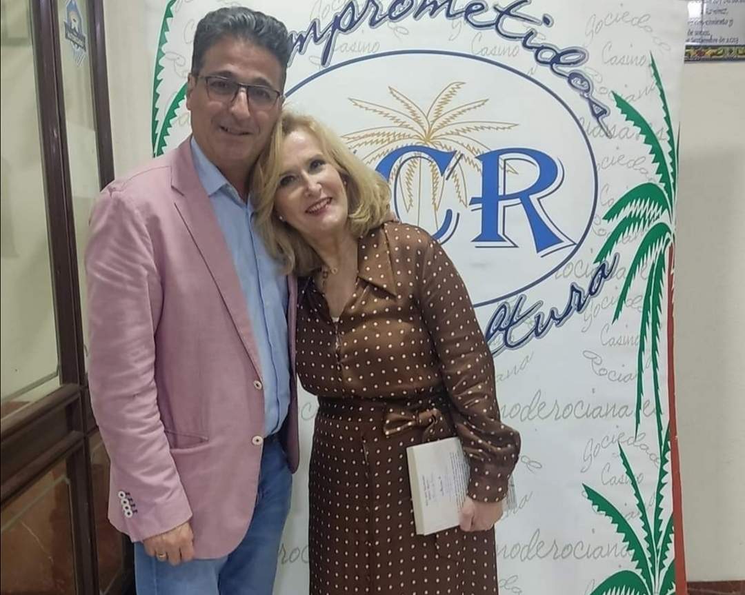 Junto a Cabrera