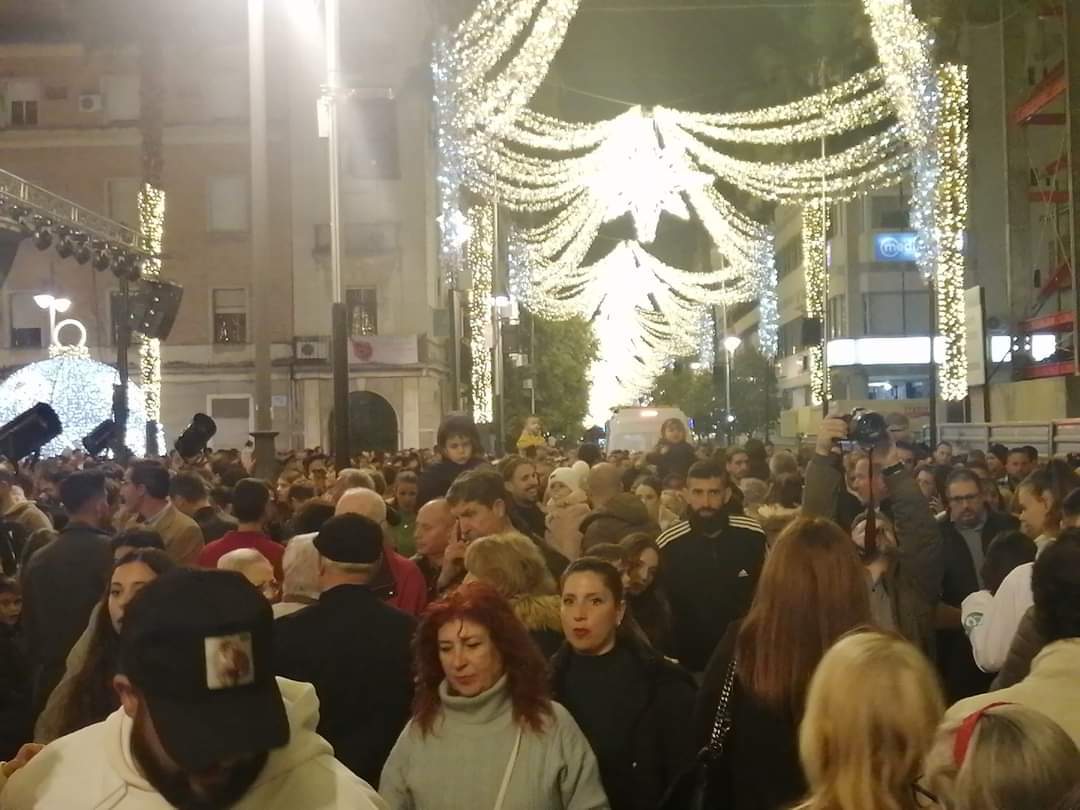 Huelva se echó a la calle para recibir la Navidad