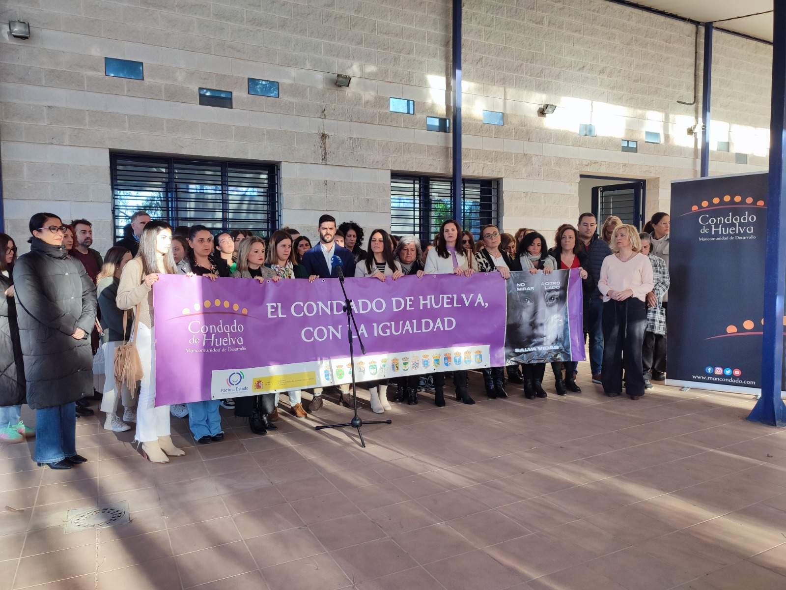 Las concejalas de Igualdad del Condado de Huelva se reúnen para conmemorar el 25N