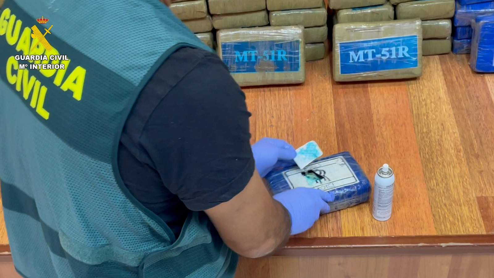 Toma de muestras de la cocaína incautada