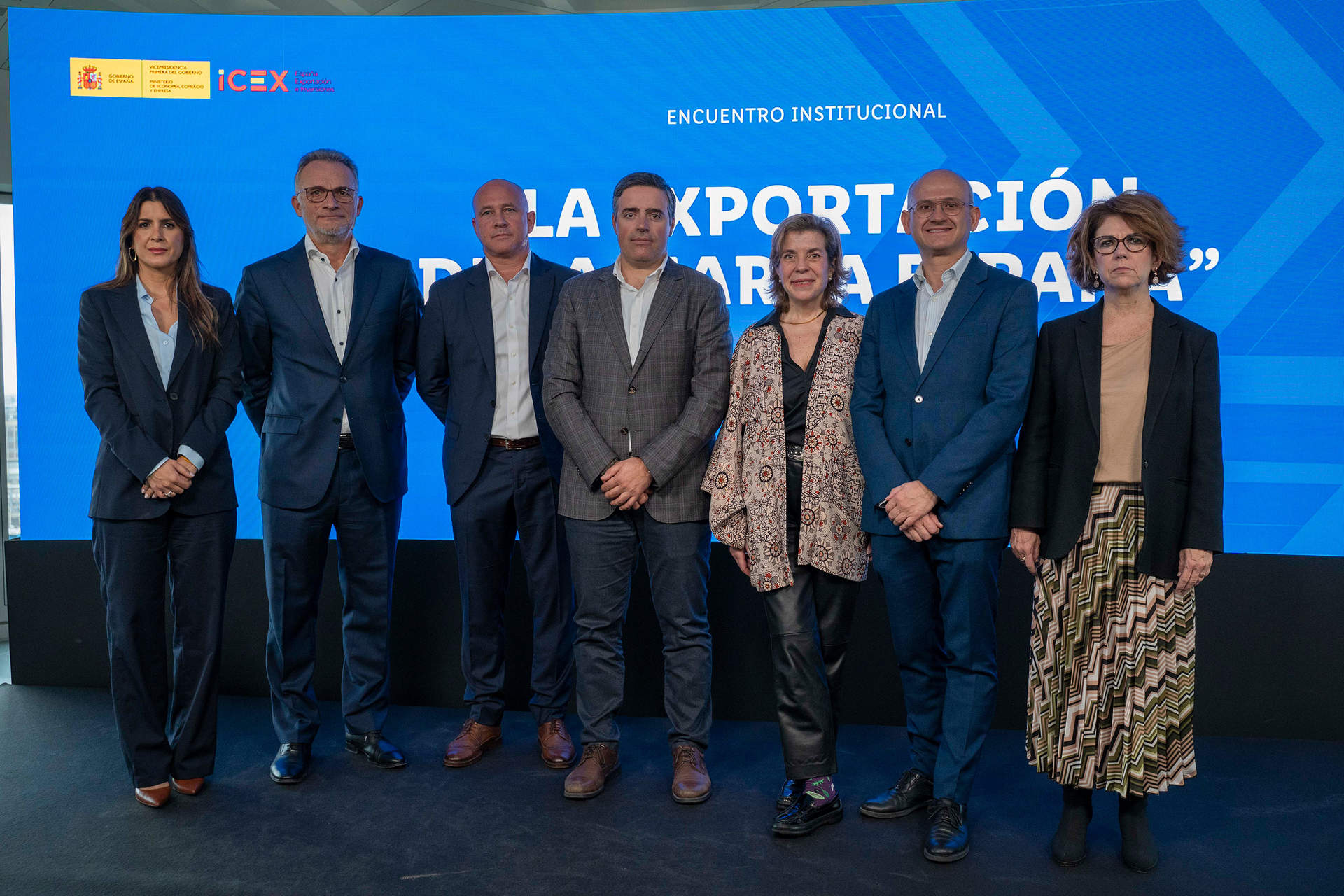 Foto de familia de los participantes en la presentación hoy en Madrid del Informe de Impacto Corporativo 2022 de Lidl en España