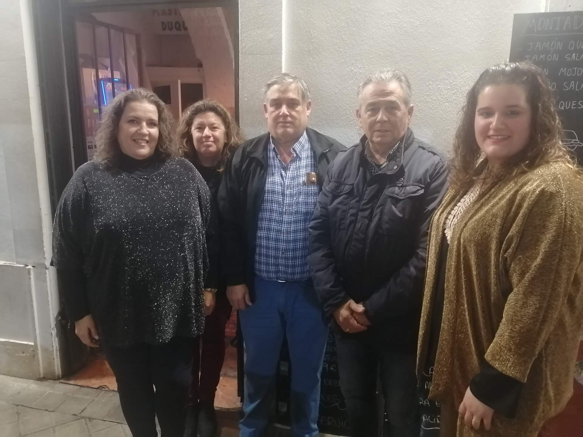Marisol Lara con familia y amigos