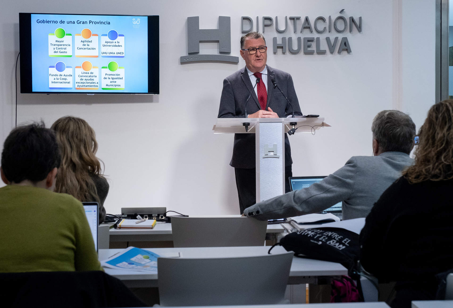 Presentación de las cuentas de la Diputación