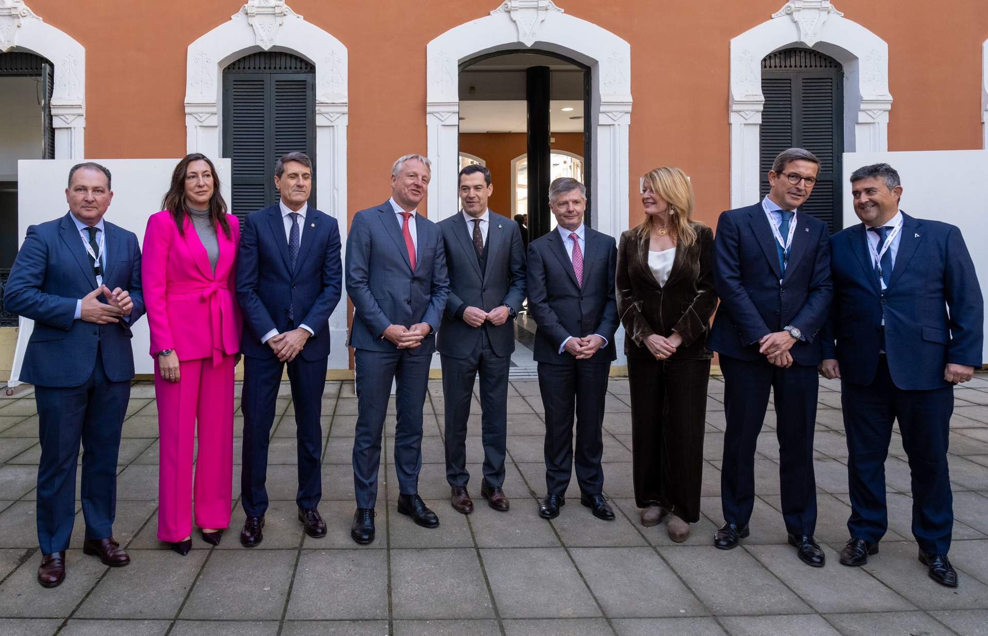 Autoridades en la presentación del proyecto