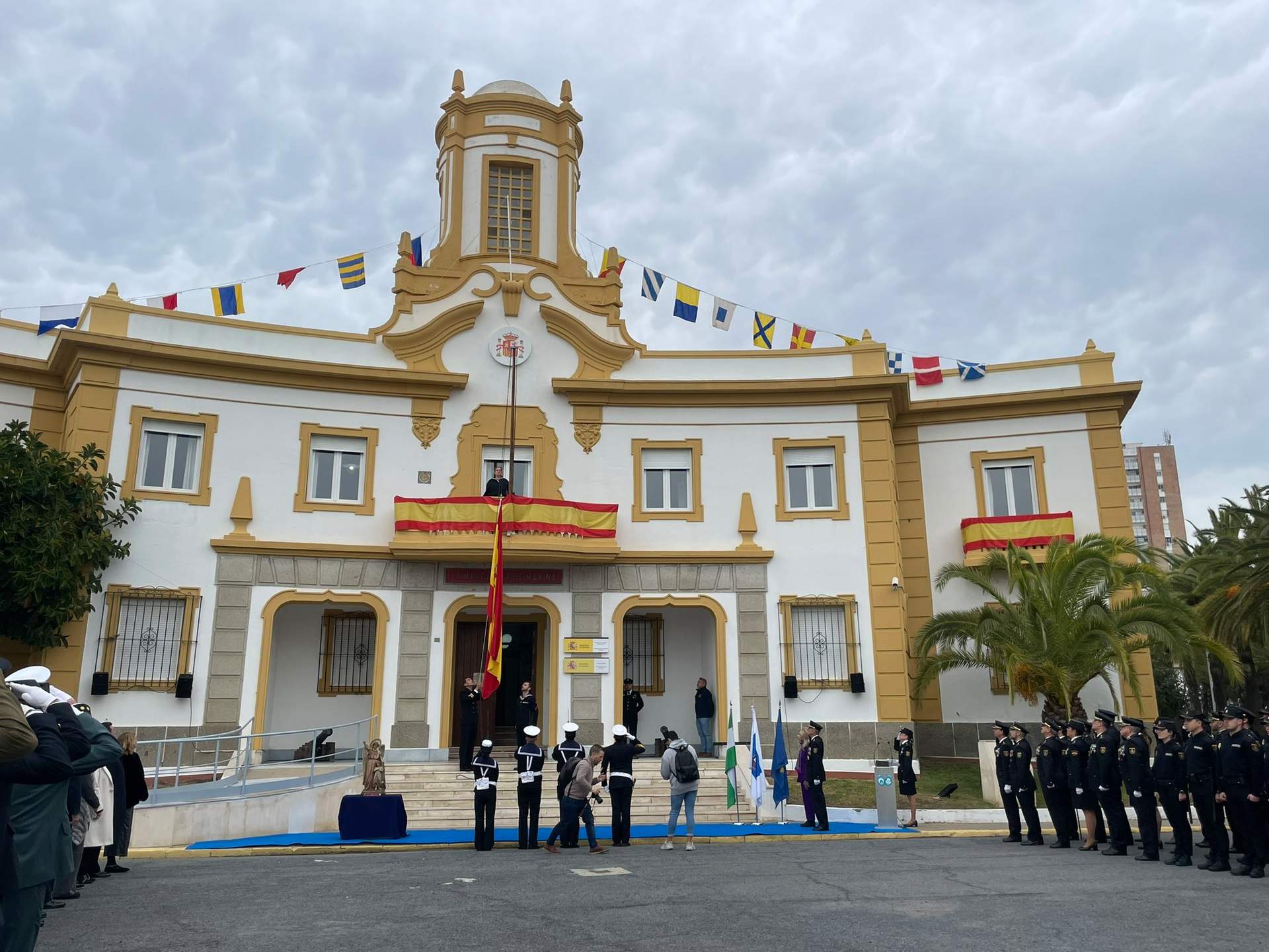 Acto homenaje en Huelva, en la Comandancia
