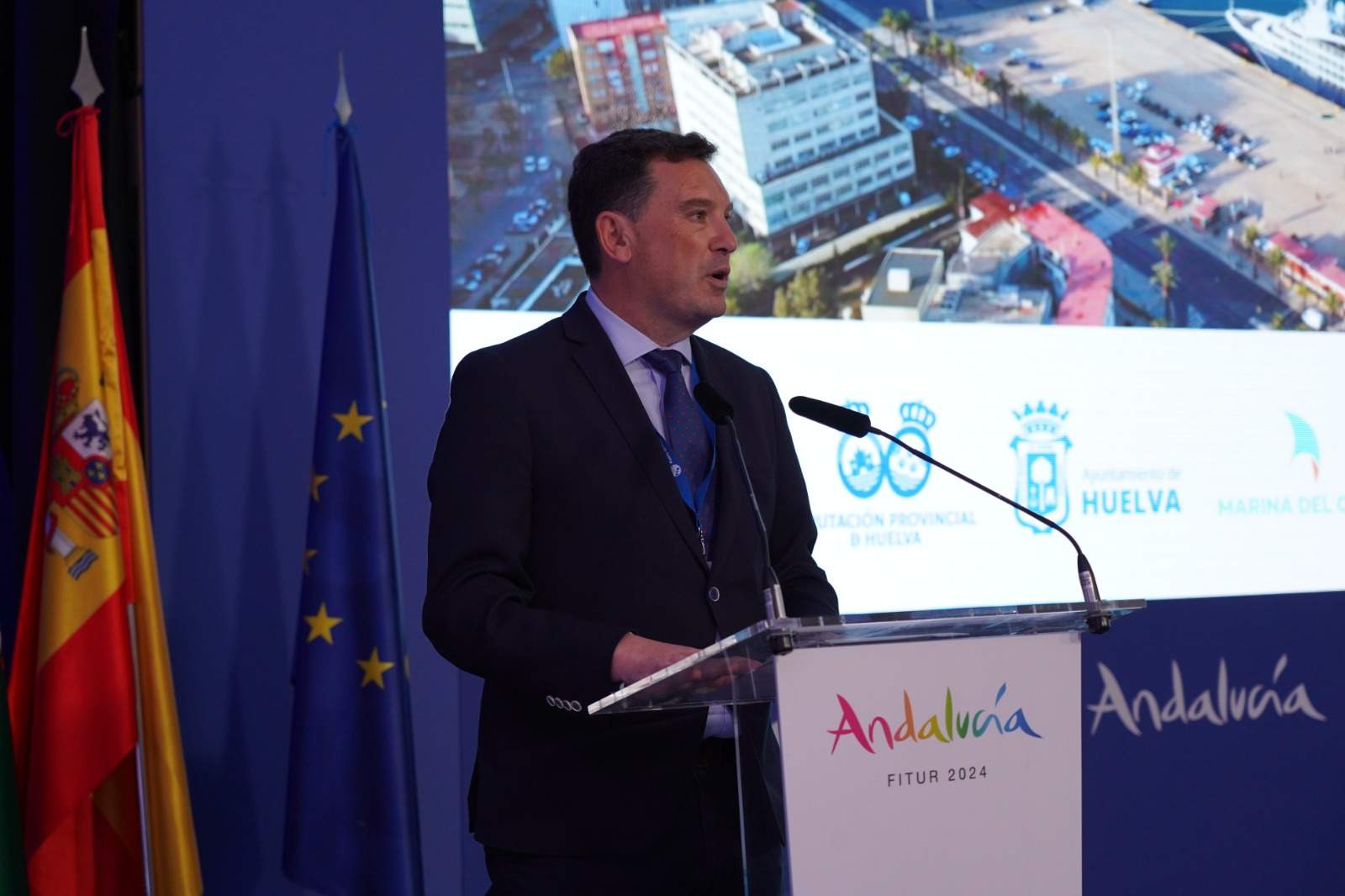 Alberto Santana en la presentación del Puerto de Huelva FITUR 2024