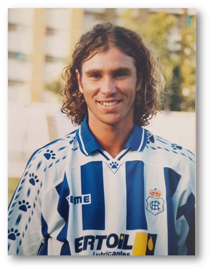 Luciendo la camiseta del Recre